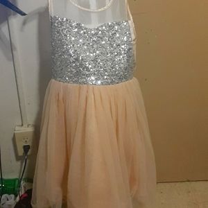 A Sunny Fashion dress